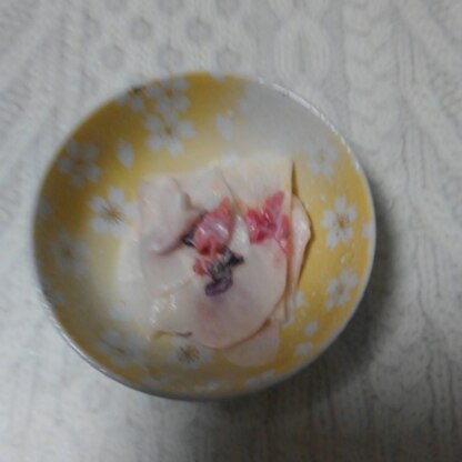 大葉なくて梅干しの赤紫蘇ですf(^_^)
梅干しとマヨネーズって意外でしたが美味しいですね。